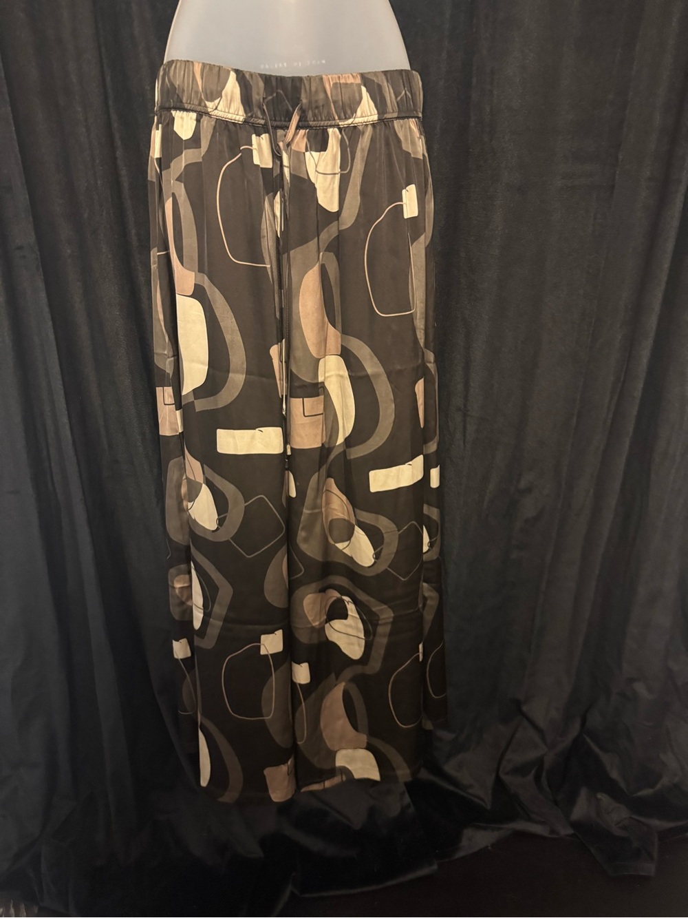 Wide Leg Pants in Brown Geometric Print
